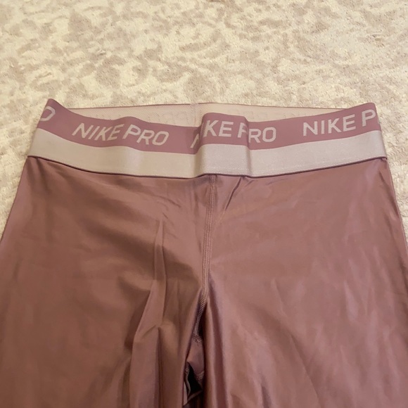 Nike Pants - Nike Pro Hypercool leggings